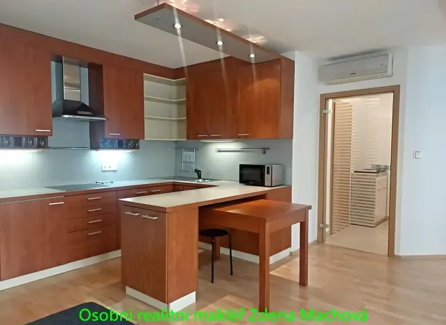 Pronájem bytu 2+kk, Praha - Strašnice, Gutova, 48 m2