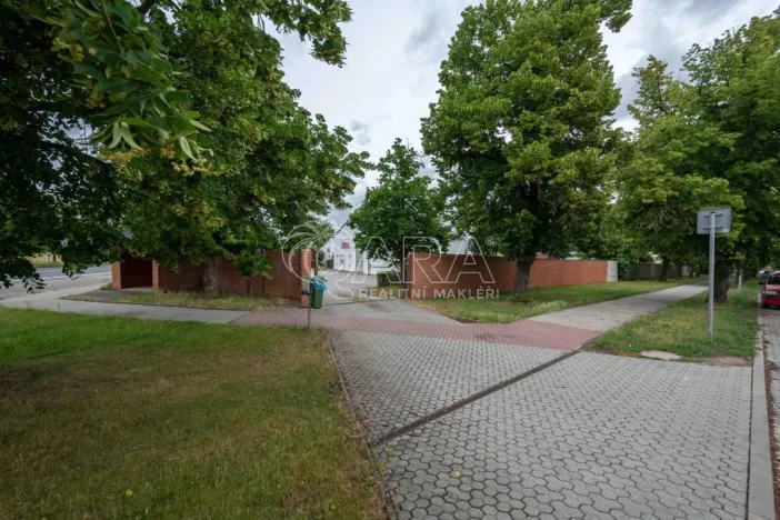 Pronájem kanceláře, Libiš, Školní, 201 m2