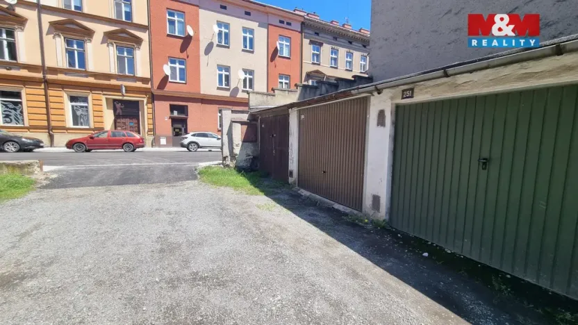 Pronájem garáže, Český Těšín, 17 m2