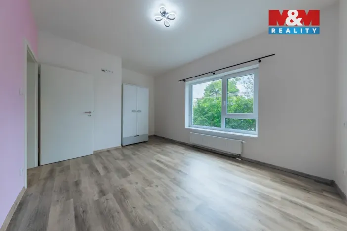 Pronájem bytu 3+kk, Karlovy Vary - Bohatice, Dubová, 67 m2
