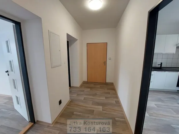 Pronájem bytu 2+1, Krnov - Pod Cvilínem, Čsl. armády, 56 m2