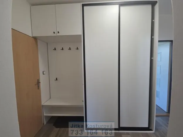 Pronájem bytu 2+1, Krnov - Pod Cvilínem, Čsl. armády, 56 m2