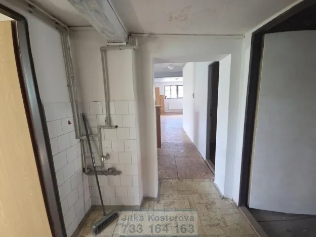 Pronájem kanceláře, Krnov - Pod Cvilínem, Čsl. armády, 100 m2