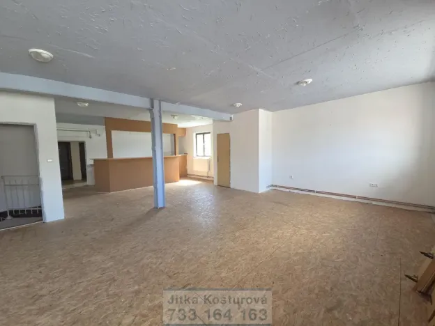 Pronájem kanceláře, Krnov - Pod Cvilínem, Čsl. armády, 100 m2