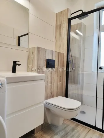 Pronájem bytu 2+kk, České Budějovice - České Budějovice 6, Nádražní, 32 m2