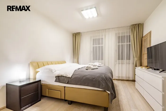 Pronájem bytu 4+kk, Karlovy Vary, Bulharská, 118 m2