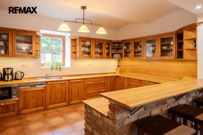 Prodej vícegeneračního domu, Holetín - Horní Holetín, 800 m2