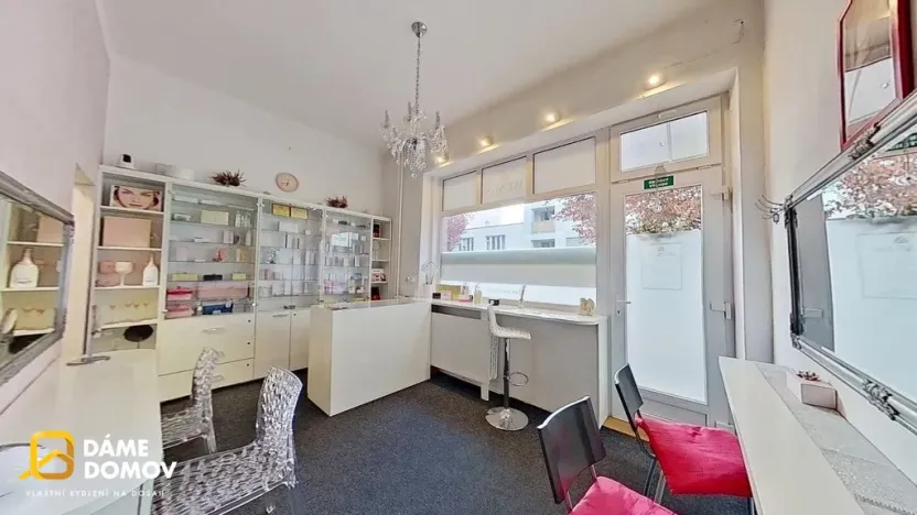 Pronájem obchodního prostoru, Zlín, Sadová, 77 m2