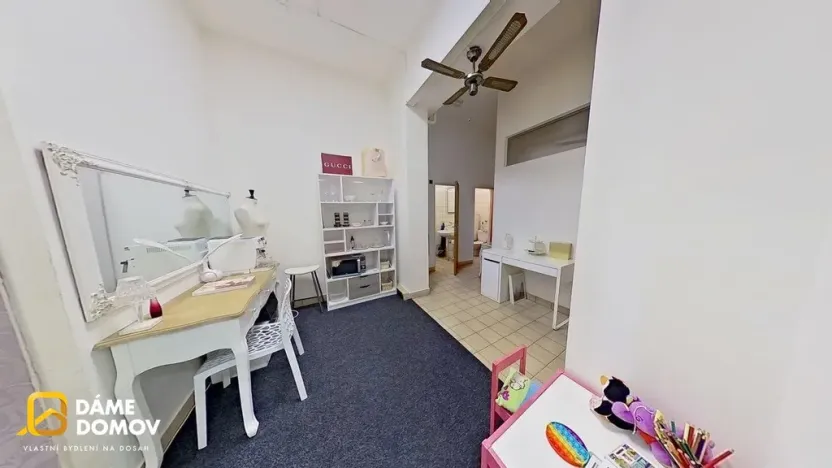 Pronájem obchodního prostoru, Zlín, Sadová, 77 m2