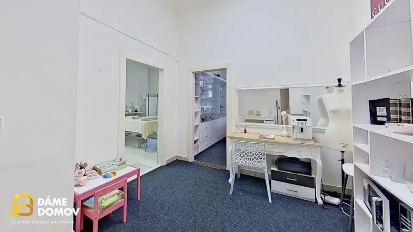 Pronájem obchodního prostoru, Zlín, Sadová, 77 m2