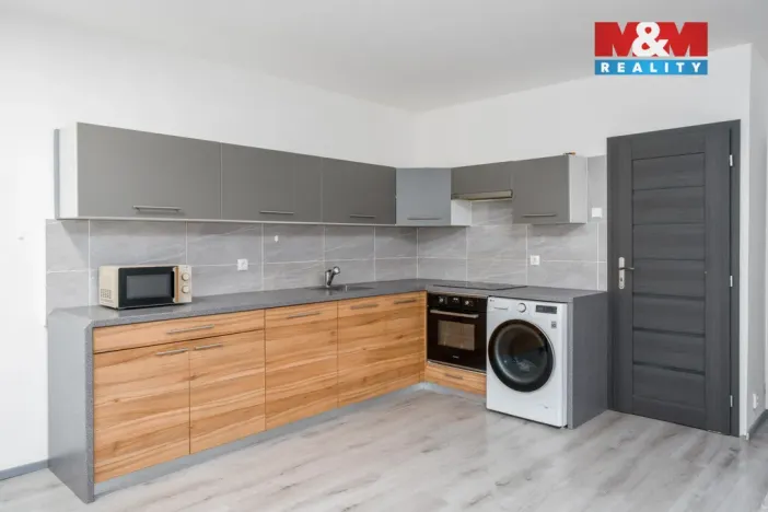 Prodej bytu 3+1, Krupka - Maršov, Dukelských hrdinů, 68 m2