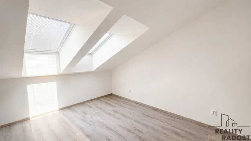 Pronájem bytu 4+kk, Lipůvka, 79 m2