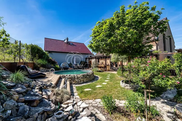 Prodej rodinného domu, Kostelec nad Labem, V Chaloupkách, 120 m2