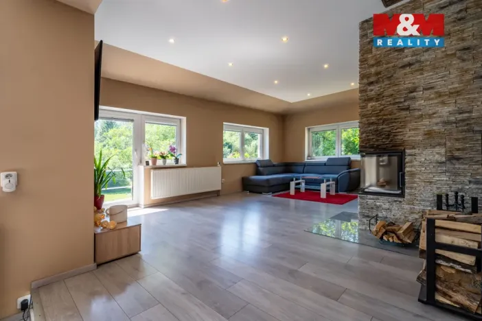 Prodej činžovního domu, Janov nad Nisou - Loučná nad Nisou, 340 m2