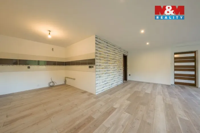 Prodej činžovního domu, Janov nad Nisou - Loučná nad Nisou, 340 m2