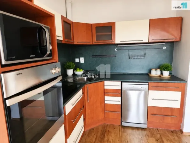 Pronájem bytu 2+kk, Pardubice - Svítkov, Dubová, 45 m2