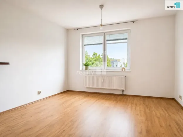 Pronájem bytu 2+kk, Pardubice - Svítkov, Dubová, 45 m2