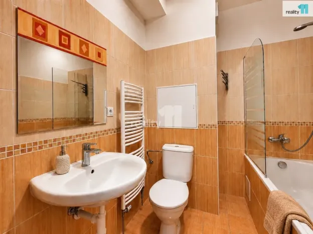 Pronájem bytu 2+kk, Pardubice - Svítkov, Dubová, 45 m2