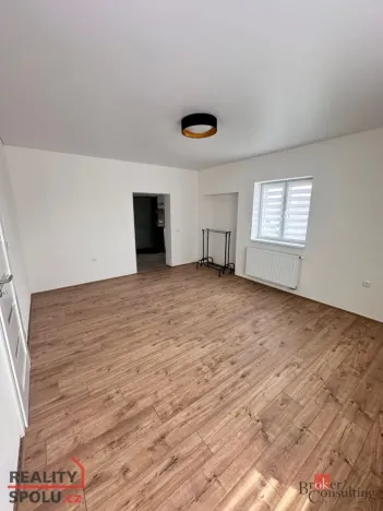 Pronájem bytu 2+1, Chlumec nad Cidlinou - Chlumec nad Cidlinou II, Nábřeží Julia Fučíka, 60 m2