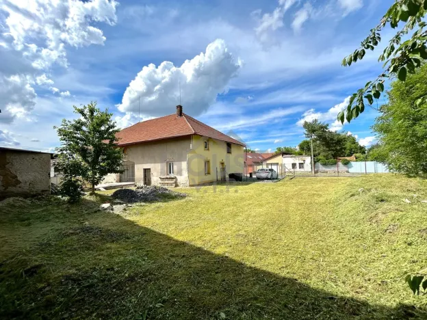Prodej rodinného domu, Hořany, 452 m2