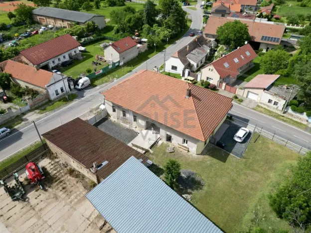 Prodej rodinného domu, Hořany, 452 m2