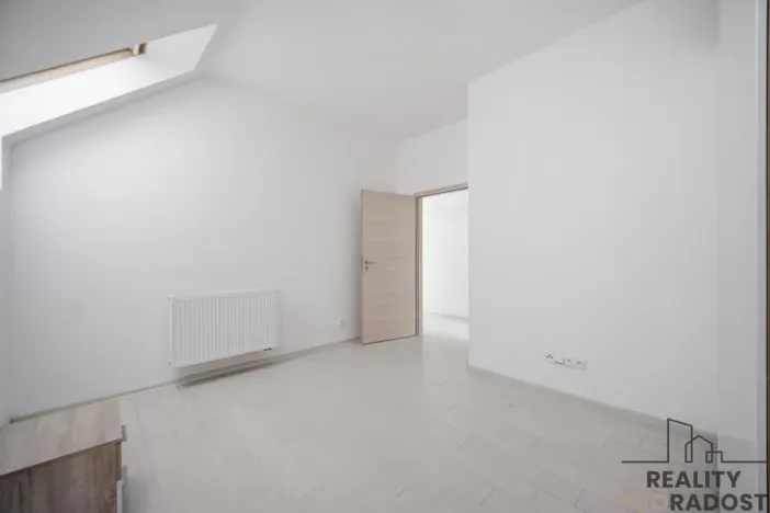 Pronájem bytu 2+kk, Pardubice, Dašická, 62 m2