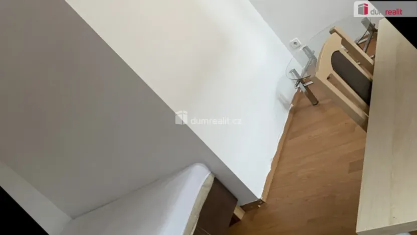 Pronájem bytu 1+kk, Praha - Kobylisy, Zenklova, 15 m2