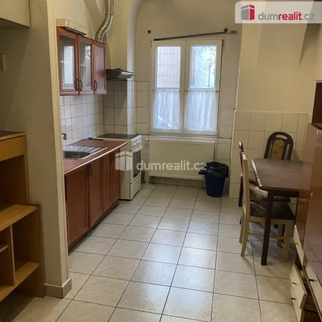 Pronájem bytu 1+kk, Praha - Kobylisy, Zenklova, 15 m2
