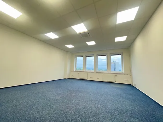 Pronájem kanceláře, Zlín, třída Tomáše Bati, 40 m2