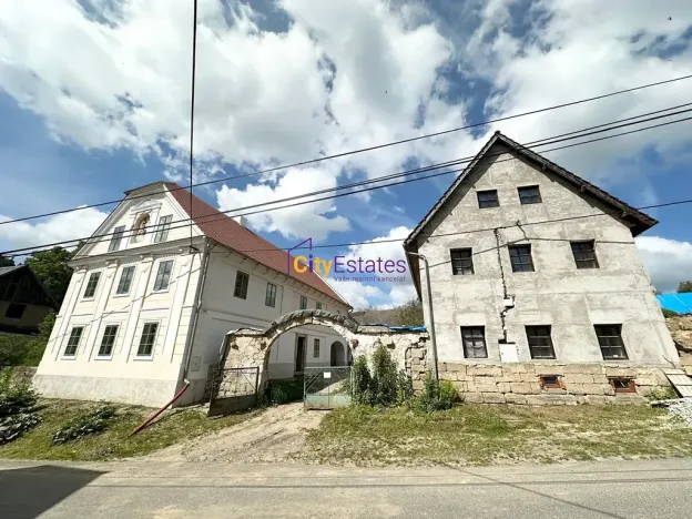 Prodej komerční nemovitosti, Tuhaň, 700 m2
