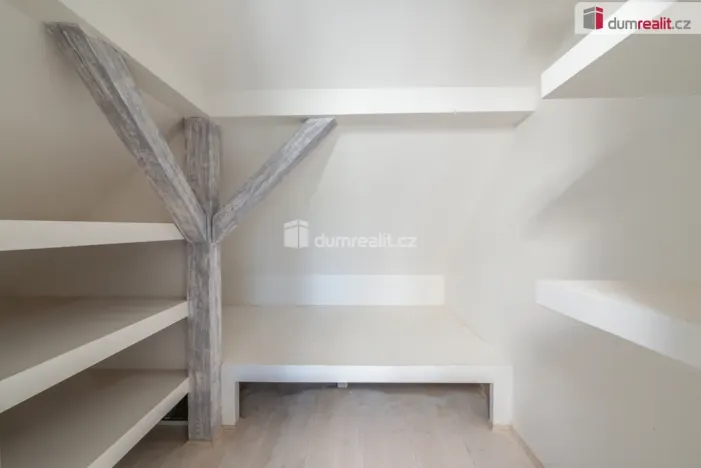 Prodej rodinného domu, Sadov - Lesov, 300 m2