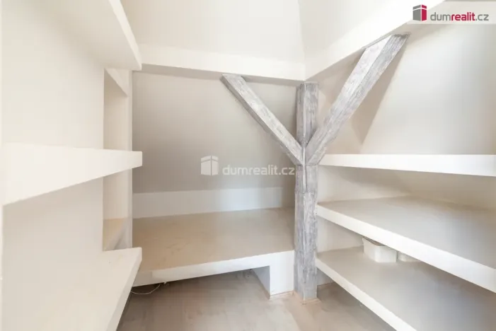 Prodej rodinného domu, Sadov - Lesov, 300 m2