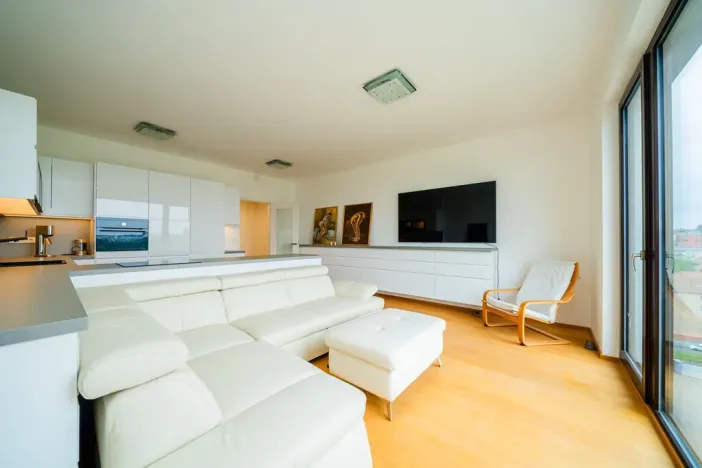 Prodej bytu 1+kk, Praha - Hrdlořezy, V třešňovce, 41 m2
