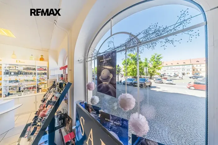 Pronájem obchodního prostoru, Litoměřice, Mírové náměstí, 42 m2