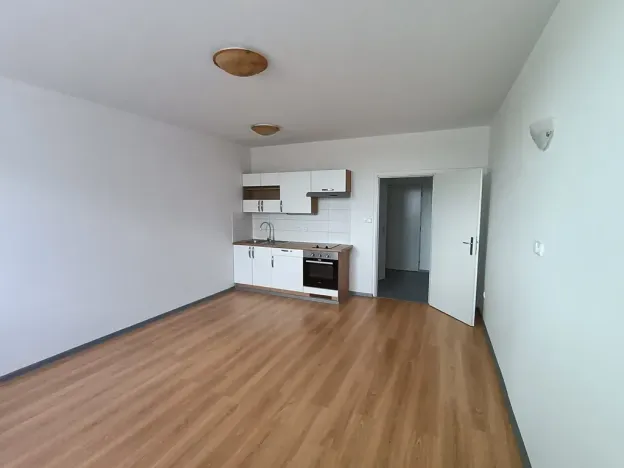 Pronájem bytu 1+kk, Třeboň, Nádražní, 31 m2