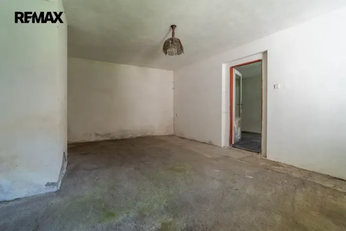 Prodej rodinného domu, Zlátenka, 425 m2