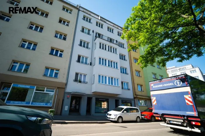 Prodej skladu, Praha - Libeň, náměstí Dr. Václava Holého, 19 m2