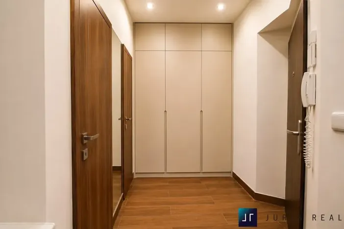 Prodej bytu 2+1, Praha - Holešovice, Veletržní, 87 m2