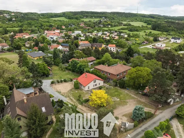 Prodej pozemku pro bydlení, Praha - Lipence, U žlábku, 550 m2