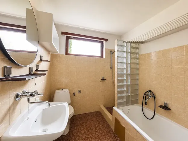 Prodej vícegeneračního domu, Svárov, 280 m2