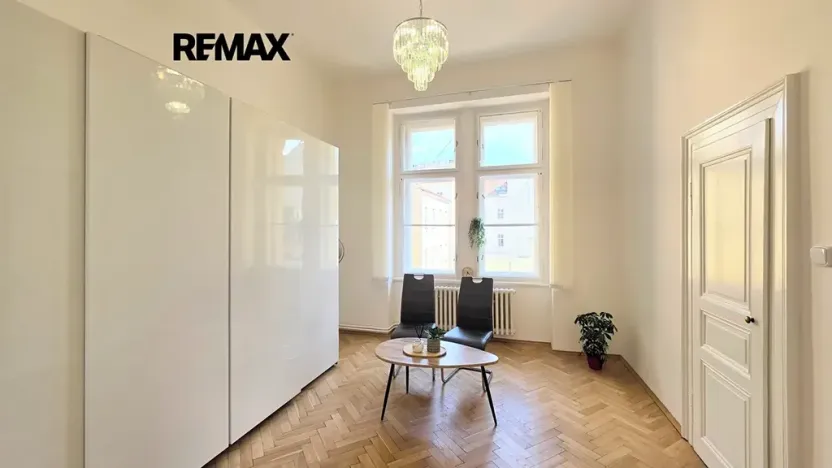 Pronájem kanceláře, Praha - Karlín, Sokolovská, 49 m2
