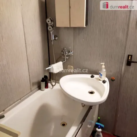 Prodej bytu 2+1, Děčín - Děčín IX-Bynov, Na Pěšině, 65 m2