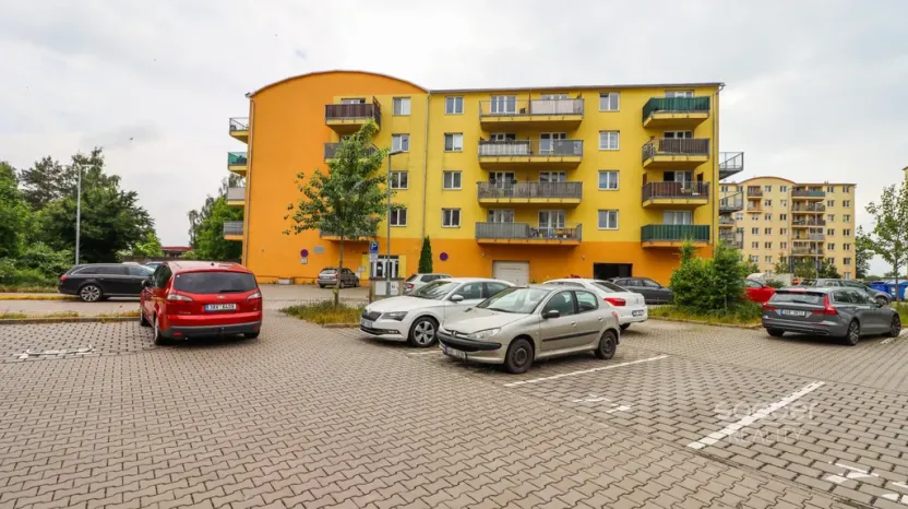 Pronájem bytu 2+kk, Klecany, V Honech, 52 m2