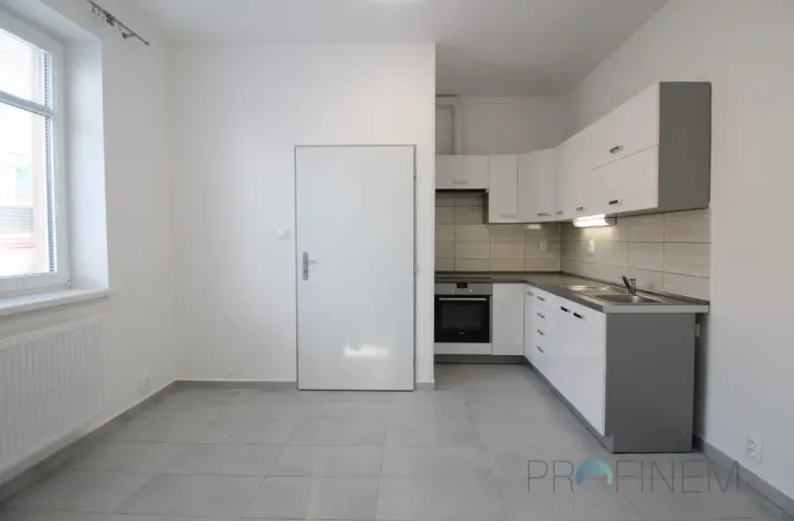 Pronájem bytu 1+1, Lanškroun - Žichlínské Předměstí, Komenského, 46 m2