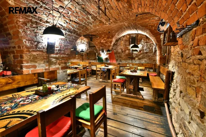 Prodej restaurace, Hradec Králové, Velké náměstí, 350 m2