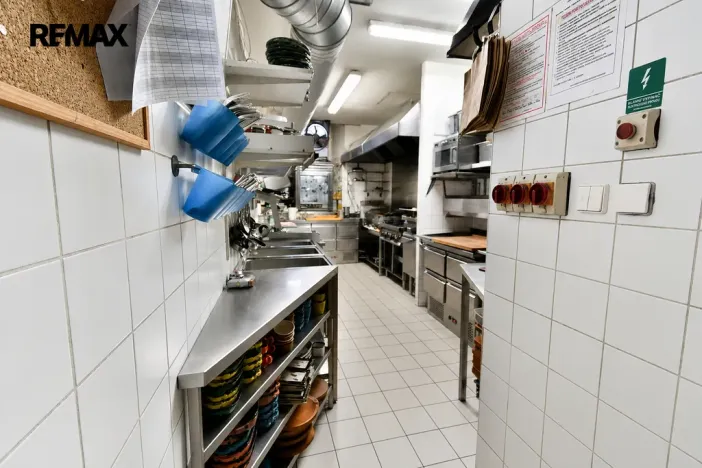 Prodej restaurace, Hradec Králové, Velké náměstí, 350 m2