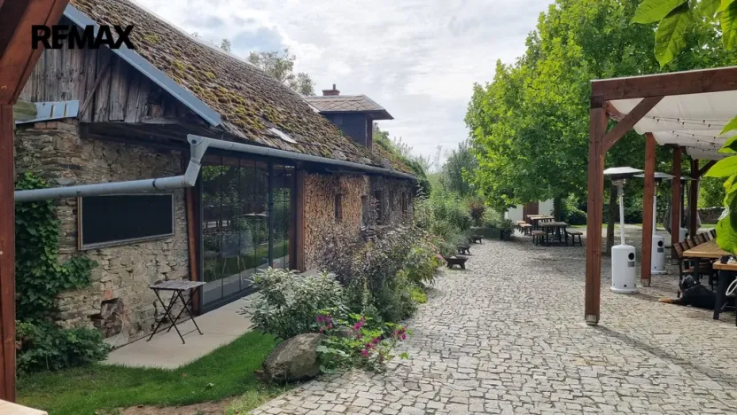 Prodej rodinného domu, Dolany - Véska, 382 m2