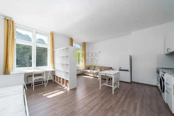 Pronájem bytu 1+kk, Praha, Jaromírova, 37 m2