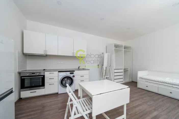 Pronájem bytu 1+kk, Praha, Jaromírova, 37 m2