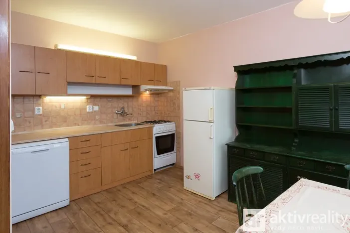 Pronájem bytu 3+1, Neratovice, nám. Republiky, 72 m2